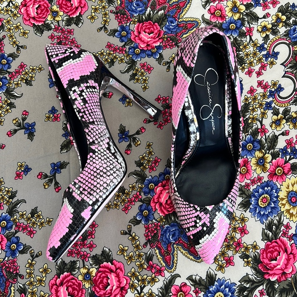 JESSICA SIMPSON Pink Snake Stiletto Pumps